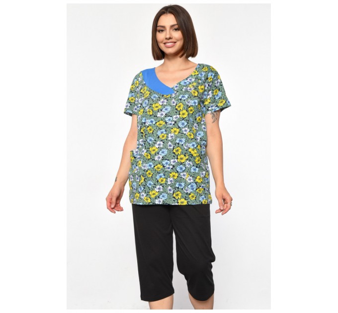 Костюм женский домашний полубатальный зеленого цвета с принтом 185736L