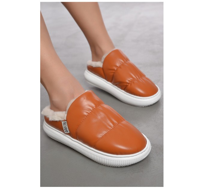 Тапочки домашние женские на меху светло-коричневого цвета 190074L