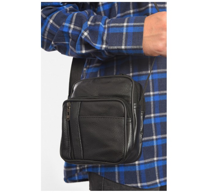 Сумка чоловіча через плече з екошкіри чорного кольору 192820L