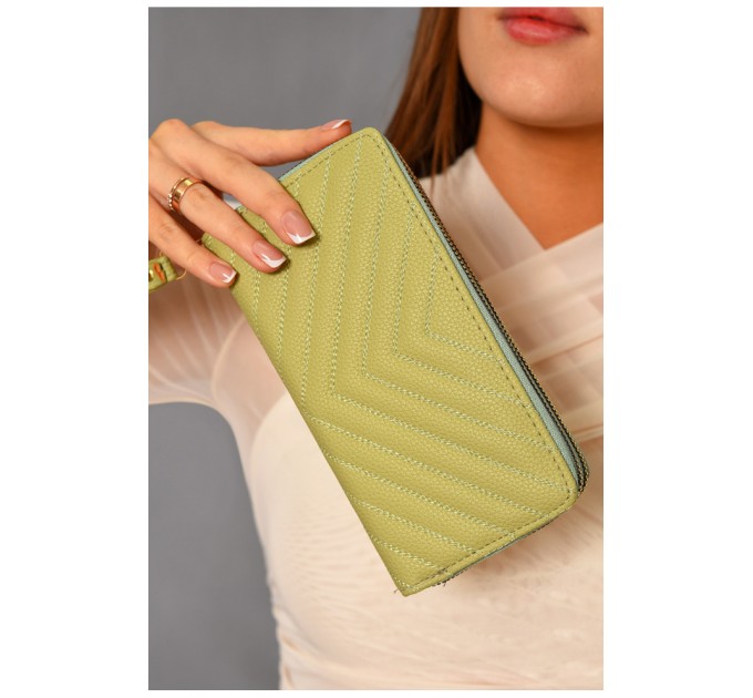 Кошелек женский из экокожи оливкового цвета 193610L