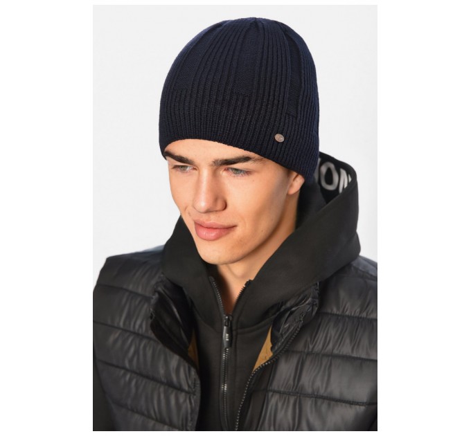 Мужская шапка на флисе темно-синего цвета 193767L