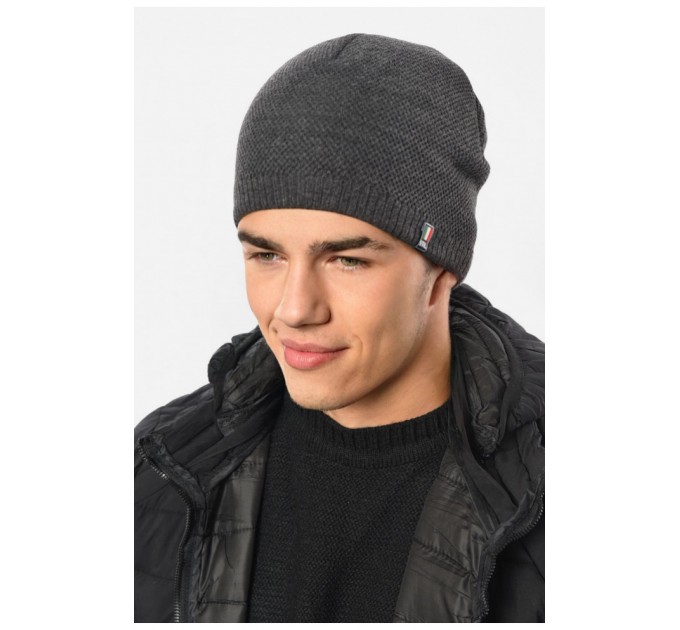 Мужская шапка на флисе темно-серого цвета 193777L