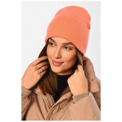 Шапка женская зимняя однотонного кораллового цвета 194150L