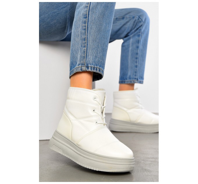 Черевики жіночі зимові білого кольору на хутрі 195186L