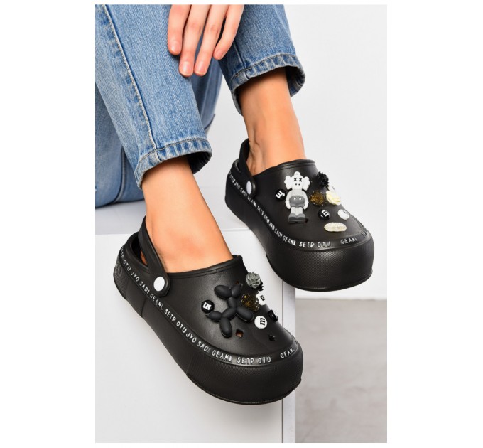 Кроксы женские черного цвета 196864L