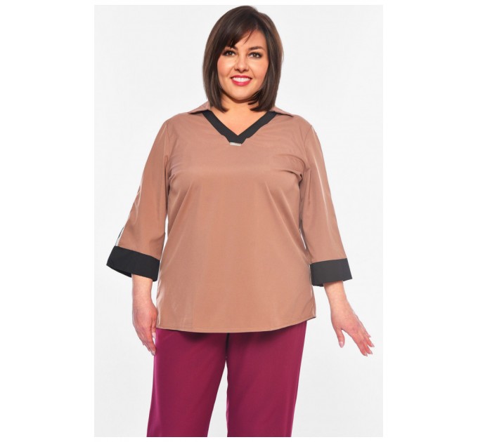 Блуза жіноча батальна темно-коричневого кольору 198755L
