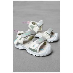 Босоніжки дитячі для дівчинки білого кольору 199487L