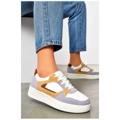 Кросівки жіночі білого кольору на шнурівці 201023L