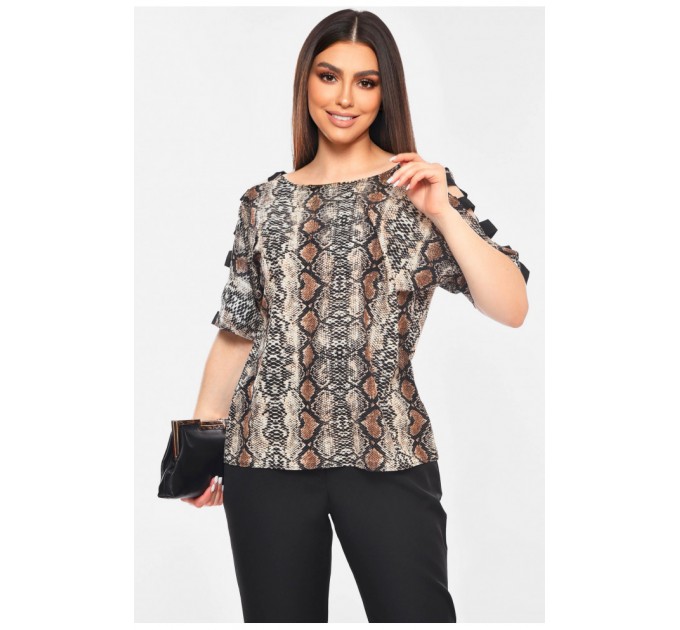 Блуза женская батальная коричневого цвета с принтом 201411L.