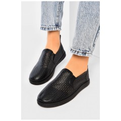 Мокасини жіночі чорного кольору 202476L