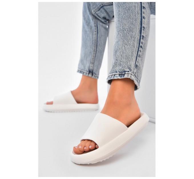 Шлепанцы пена женские белого цвета 203941L