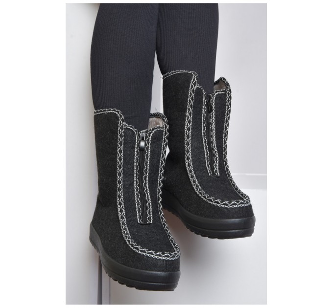 Бурки жіночі на хутрі темно-сірого кольору 164729L