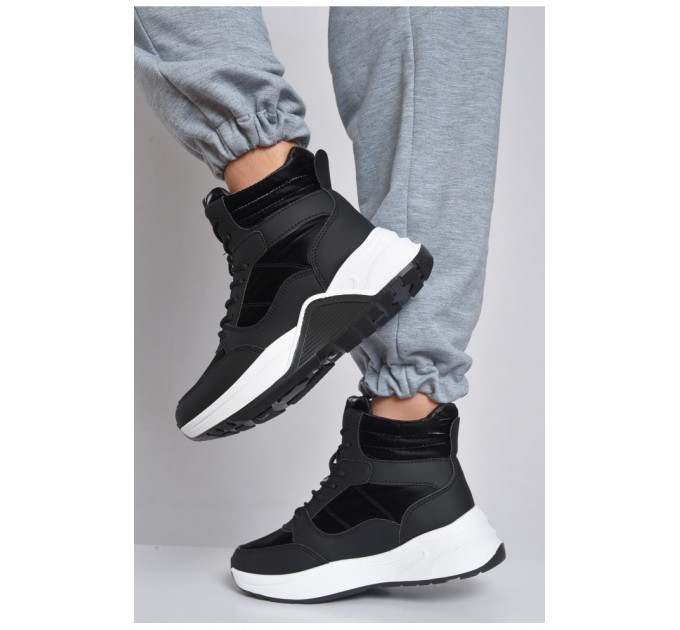 Кросівки жіночі на хутрі чорного кольору 165753L