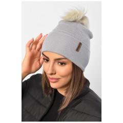 Шапка жіноча демісезонна однотонна з бубоном світло-сірого кольору 188208L