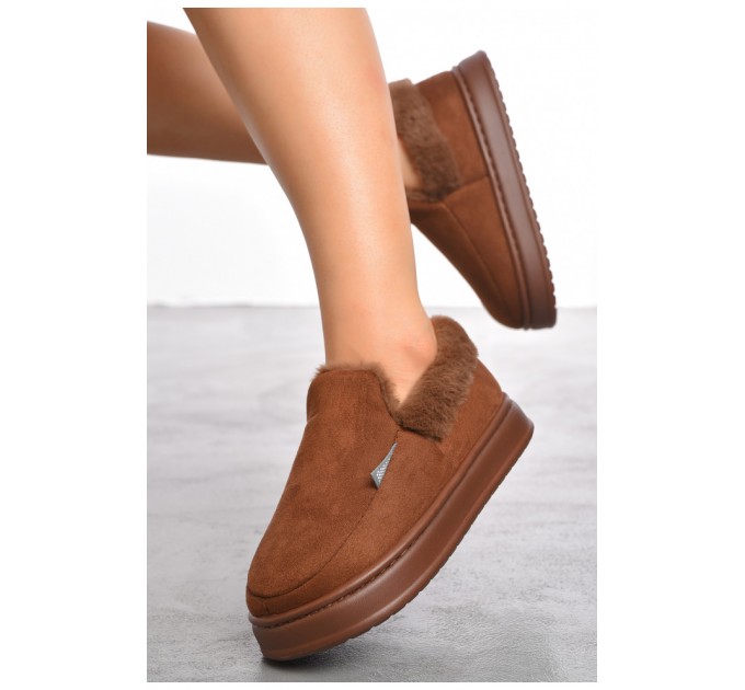 Капці домашні жіночі на хутрі коричневого кольору 190252L