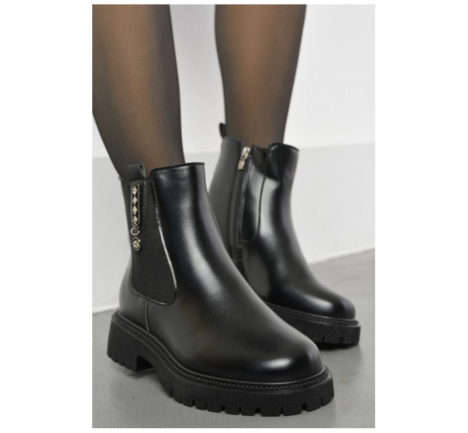 Черевики жіночі зимові чорного кольору на хутрі 193905L