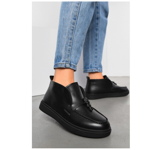 Туфлі-лофери жіночі на хутрі чорного кольору 194035L