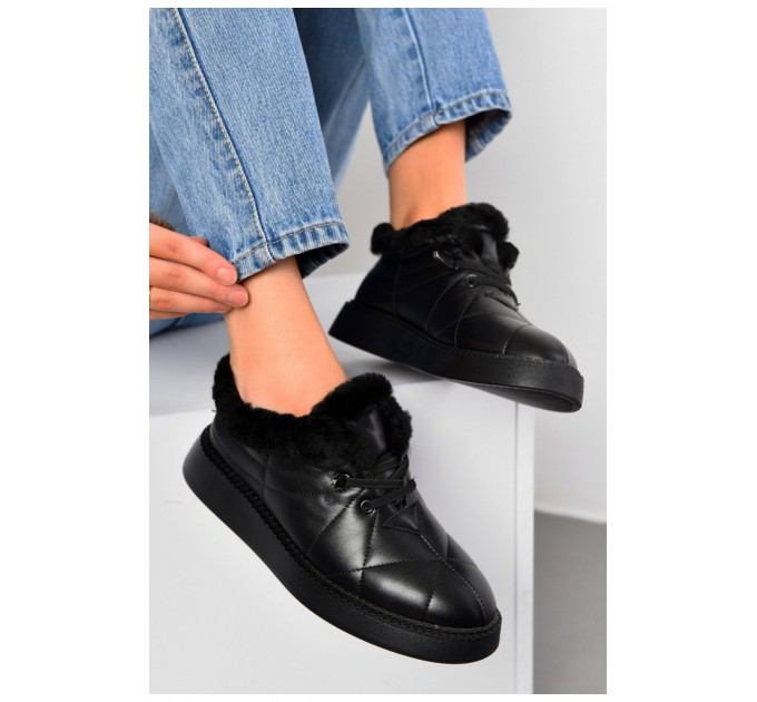 Туфлі-лофери жіночі на хутрі чорного кольору 194044L