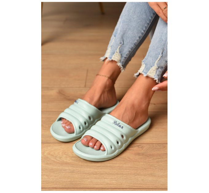 Шльопанці піна жіночі м'ятного кольору 200273L
