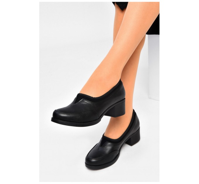 Туфлі жіночі чорного кольору 200624L
