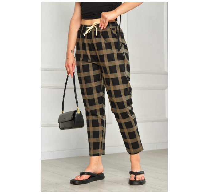 Штани жіночі чорного кольору із принтом 204443L