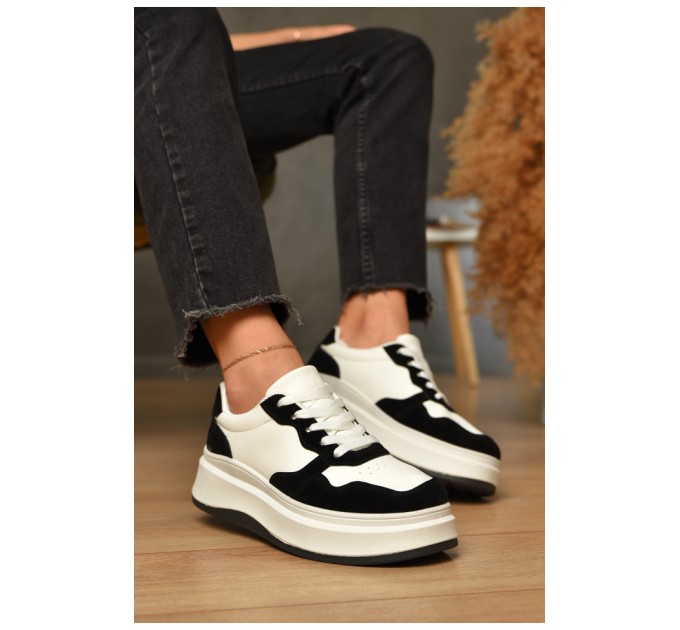 Кросівки жіночі чорно-білого кольору на шнурівці 206087L