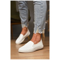 Мокасины женские белого цвета 173006L