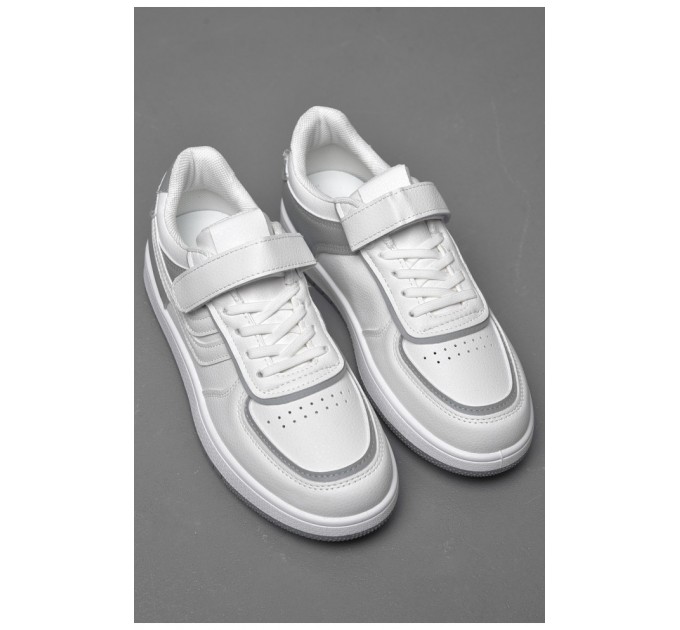 Кросівки дитячі біло-сірого кольору на ліпучках 174427L