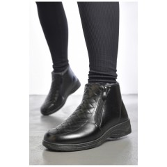 Черевики жіночі на хутрі чорного кольору на блискавці 189509L Черевики жіночі на хутрі чорного кольору на блискавці 189509L