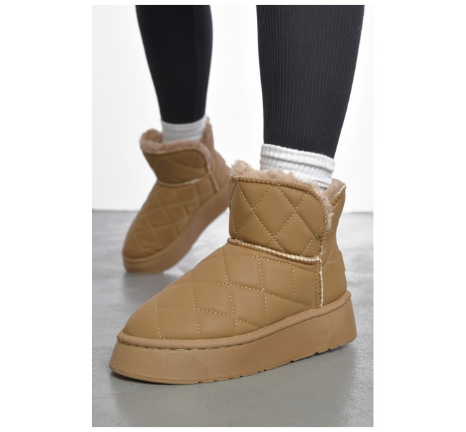 Угги женские на меху бежевого цвета 189965L