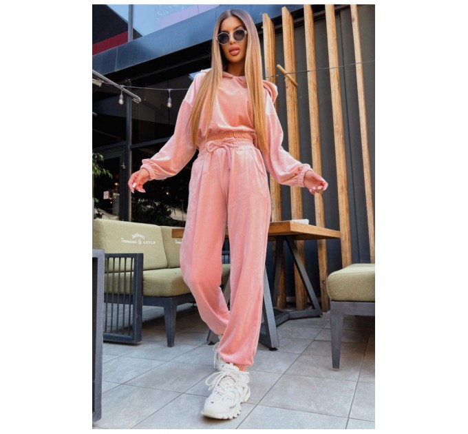Костюм женский велюровый розового цвета 190401L