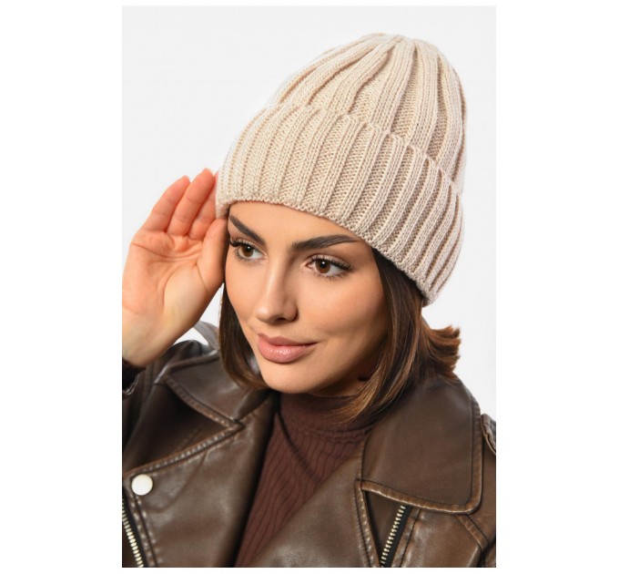 Шапка женская зимняя на флисе однотонная бежевого цвета 192030L