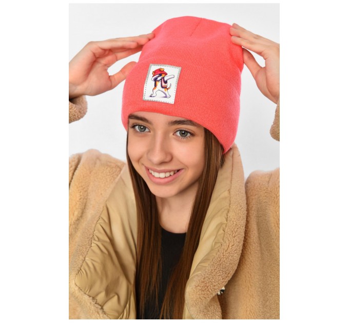 Шапка зимняя подростковая с нашивкой кораллового цвета 193220L