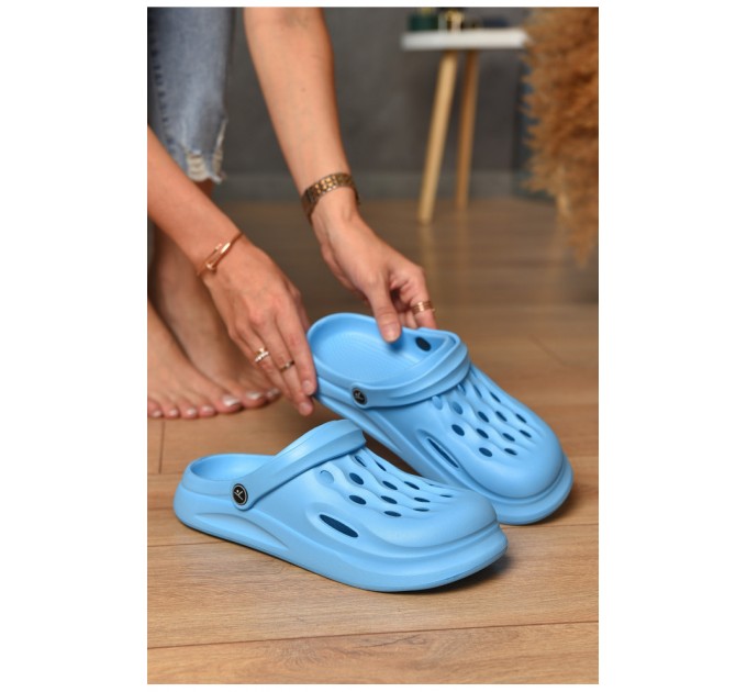 Крокси жіночі синього кольору 193323L