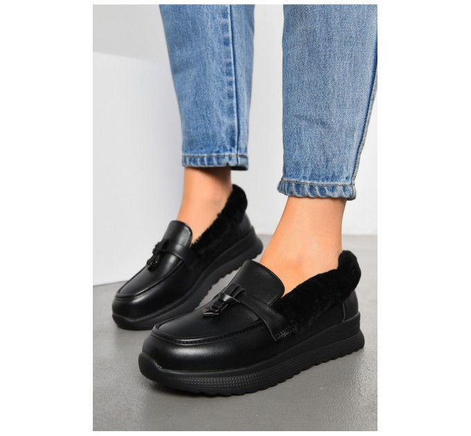 Туфлі-лофери жіночі на хутрі чорного кольору 194037L