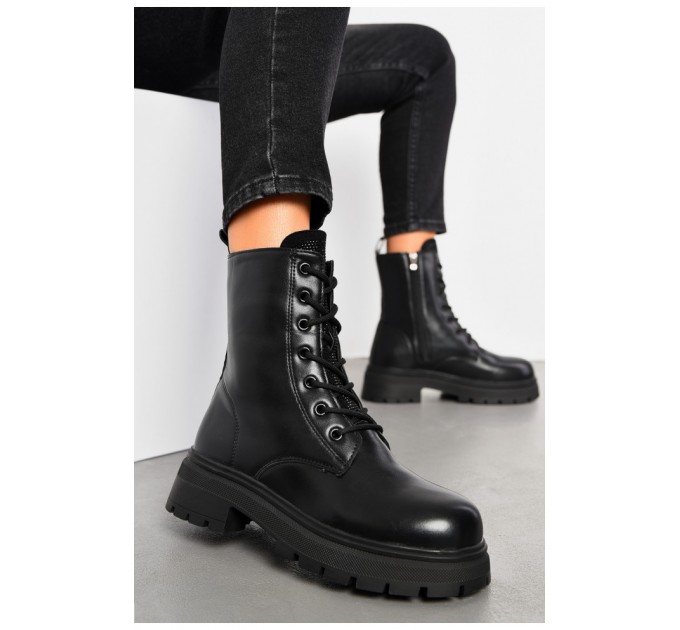Черевики жіночі зимові чорного кольору 194055L