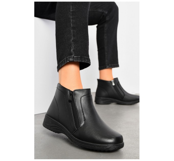 Черевики жіночі чорного кольору на блискавці 194133L