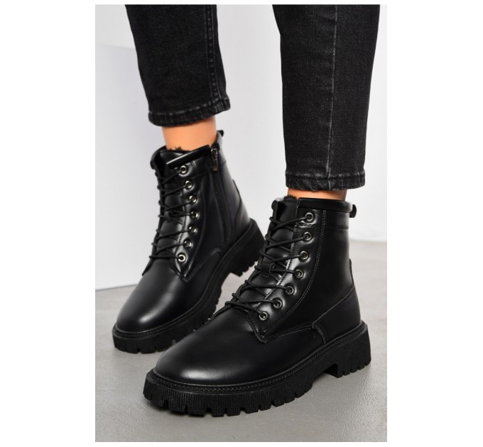 Черевики жіночі зимові чорного кольору на хутрі 194157L