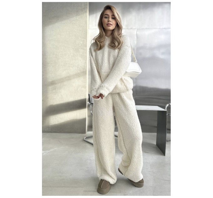 Женский спортивный костюм тедди белого цвета 194804L