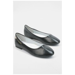 Балетки для дівчинки чорного кольору 195100L
