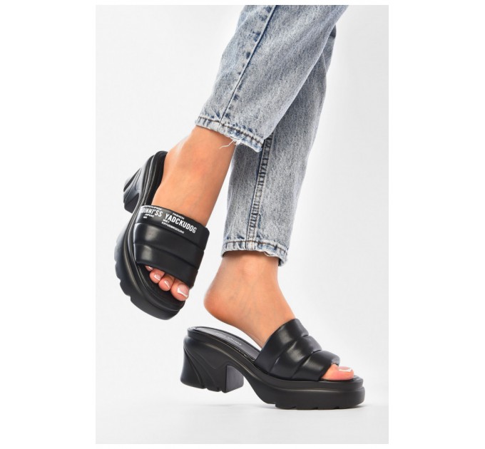 Шлепанцы женские черного цвета 201006L