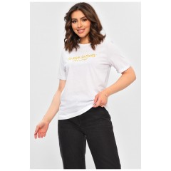 Футболка жіноча однотонна білого кольору з написом 202440L
