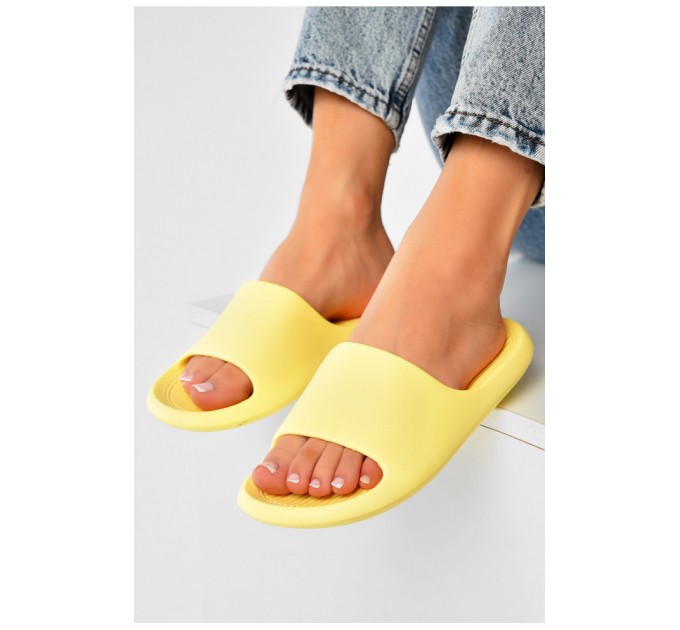 Шльопанці піна жіночі жовтого кольору 203727L