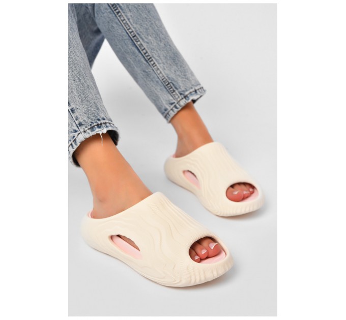 Шльопанці піна жіночі білого кольору 203823L