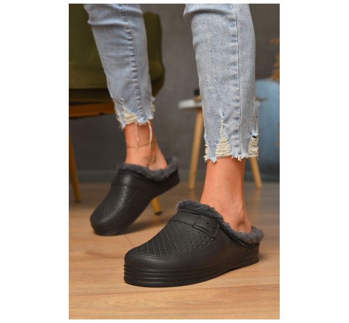 Сабо женская пена на меху черного цвета 205253L