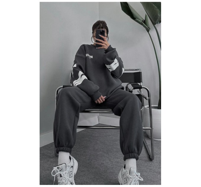 Спортивний костюм жіночий на флісі графітового кольору 168725L