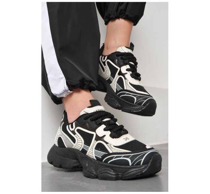 Кросівки жіночі чорного кольору на шнурівці 178087L