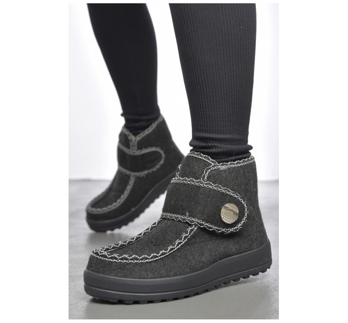 Бурки жіночі на хутрі чорно-сірого кольору 187720L