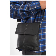 Сумка чоловіча через плече з екошкіри чорного кольору 192811L