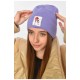 Шапка зимова підліткова з нашивкою бузкового кольору 193221L